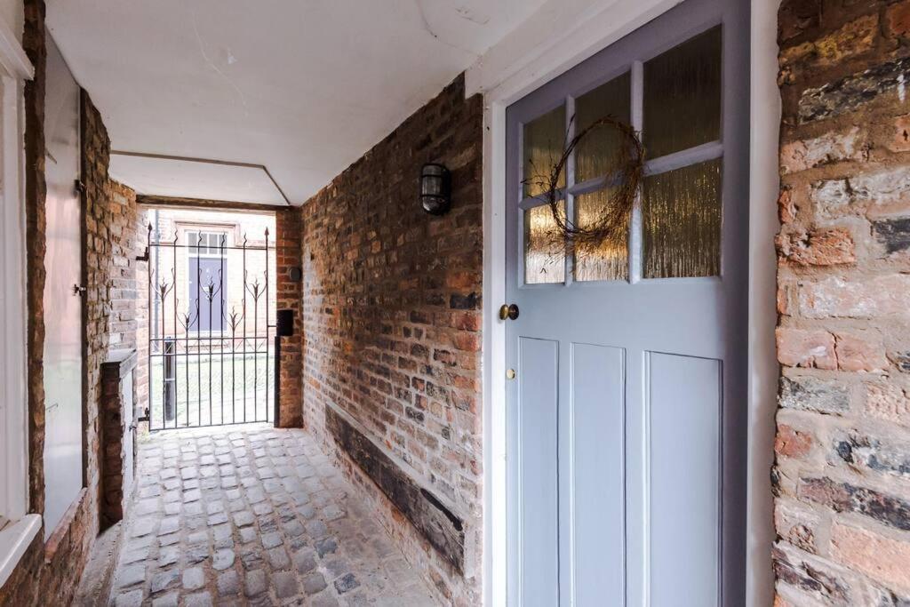 Rustic Chester Cottage Near Shops & Terrace Екстер'єр фото
