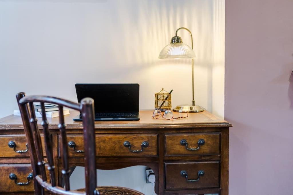 Rustic Chester Cottage Near Shops & Terrace Екстер'єр фото