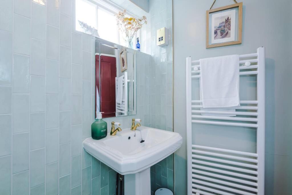 Rustic Chester Cottage Near Shops & Terrace Екстер'єр фото