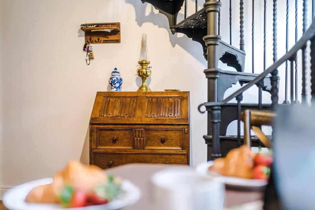 Rustic Chester Cottage Near Shops & Terrace Екстер'єр фото