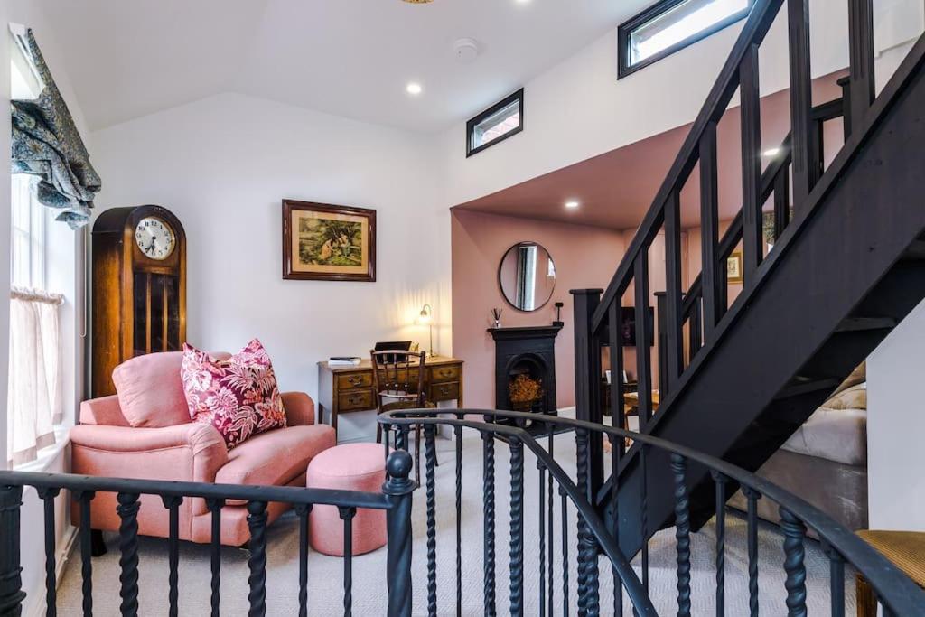 Rustic Chester Cottage Near Shops & Terrace Екстер'єр фото
